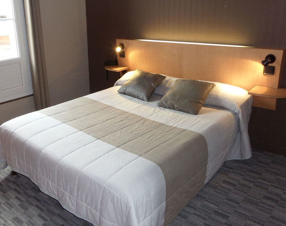 Contact Hotel De France Сент Экстерьер фото