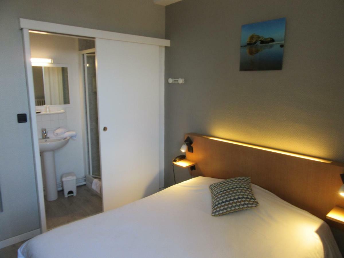 Contact Hotel De France Сент Экстерьер фото
